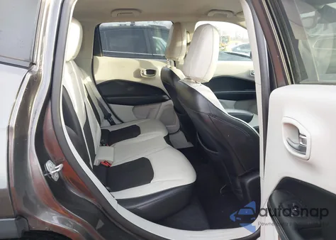 2018 Jeep Compass Latitude 4X4 из США, поврежденный, VIN 3C4NJDBB7JT114395